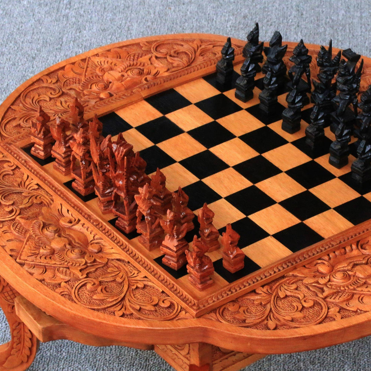 Paradise Chess Set in Kepelan Wood